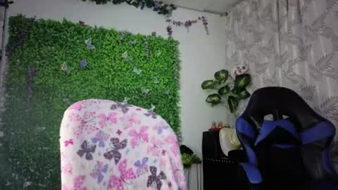 Snapshot of valquiria_sirgun chatting on 07/21/26, 10:06 valquiria_sirgun online show from 07/21/26, 10:06