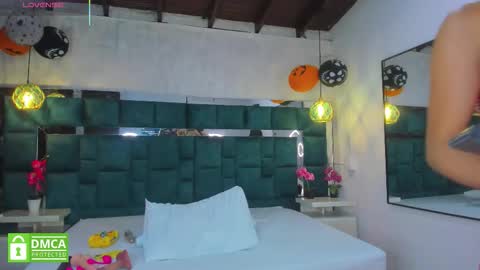 valtira nova online show from 11/03/25, 06:53