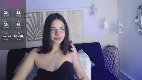 Snapshot of valya_russi chatting on 12/18/24, 01:56 Isabella online show from 12/18/24, 01:56