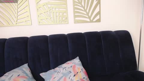 Snapshot of valya_russi chatting on 01/22/25, 04:12 Isabella online show from 01/22/25, 04:12