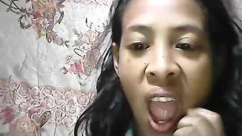 Snapshot of valysexyhot chatting on 07/05/26, 03:23 valysexyhot online show from 07/05/26, 03:23