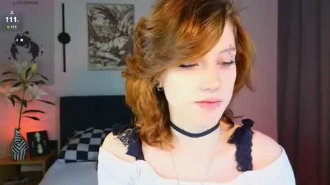 Snapshot of vampi_queen chatting on 07/18/26, 07:39 Vampi online show from 07/18/26, 07:39