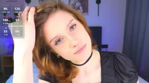 Snapshot of vampi_queen chatting on 07/25/26, 05:54 Vampi online show from 07/25/26, 05:54