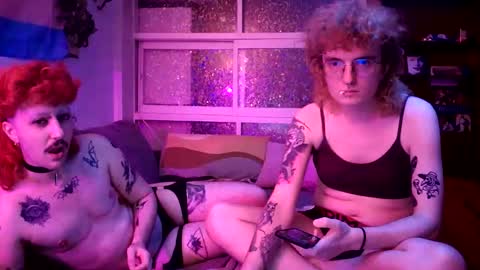 Snapshot of vampiretranssex chatting on 09/21/25, 07:15 Nadja Laszlo online show from 09/21/25, 07:15