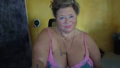 vampwoman online show from 07/25/26, 07:50