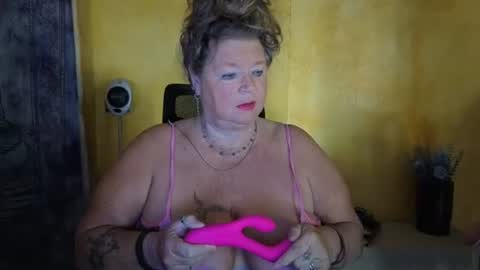 vampwoman online show from 07/26/26, 07:37