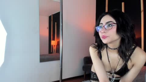 vampy_dolll online show from 12/21/24, 02:58