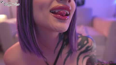 Snapshot of vampyy_doll chatting on 10/04/25, 01:47 Please help me to reach 300 thumbs up online show from 10/04/25, 01:47