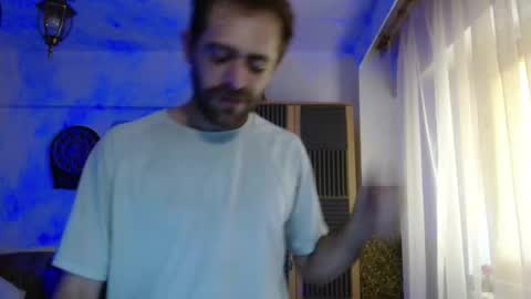 Emy online show from 10/08/25, 05:38