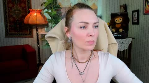 Snapshot of vandarossi chatting on 12/15/24, 01:32 Vanda online show from 12/15/24, 01:32