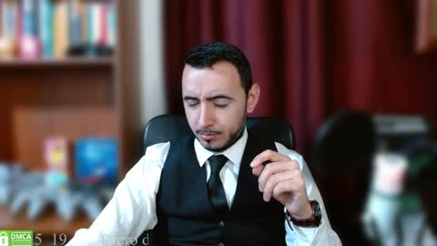 Snapshot of vanderheyl chatting on 02/20/25, 03:34 vanderheyl online show from 02/20/25, 03:34