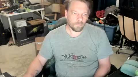 Snapshot of vandonh chatting on 06/22/26, 03:47 vandonh online show from 06/22/26, 03:47