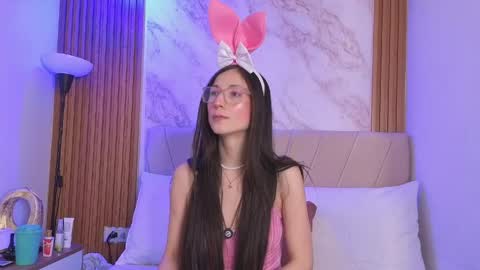 Snapshot of vane_coral chatting on 04/06/26, 11:00 vane_coral online show from 04/06/26, 11:00