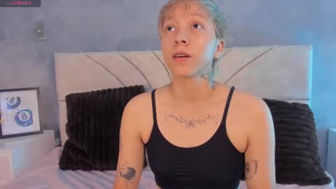 Snapshot of vane_grey chatting on 07/19/26, 04:33 vane_grey online show from 07/19/26, 04:33