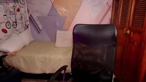 Snapshot of vane_latin18 chatting on 05/06/26, 09:42 vane_latin18 online show from 05/06/26, 09:42
