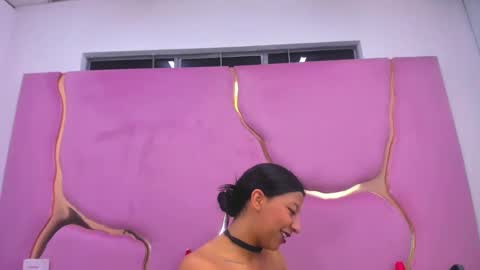 Snapshot of vanelin18 chatting on 11/19/25, 11:27 Vane online show from 11/19/25, 11:27