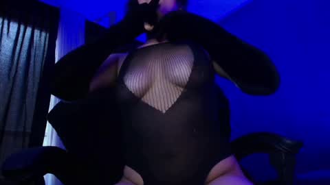 Snapshot of vanelope11 chatting on 09/19/25, 07:47 Vanelope online show from 09/19/25, 07:47