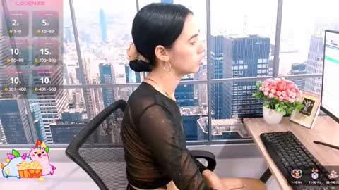 Snapshot of vanesa_19_ chatting on 10/06/25, 02:03 VANESA online show from 10/06/25, 02:03