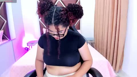 Vanesa  online show from 05/28/26, 11:40