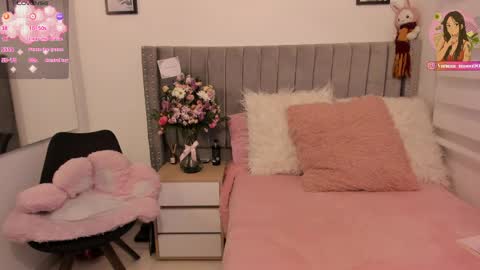 Snapshot of vanesa_moon_ chatting on 04/11/26, 12:04 vanesa_moon_ online show from 04/11/26, 12:04