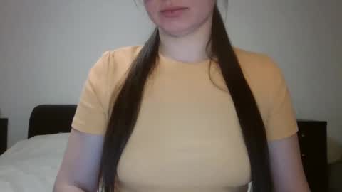 Snapshot of vanesajewel chatting on 03/05/25, 05:50 VanesaJewel online show from 03/05/25, 05:50