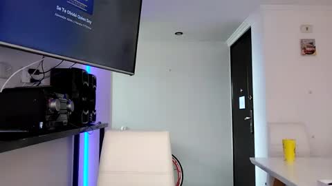 vanessa and samantha online show from 06/28/26, 03:51
