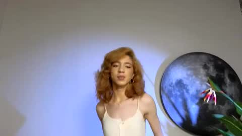 Snapshot of vanessa__ray chatting on 10/07/25, 01:52 Vanessa online show from 10/07/25, 01:52