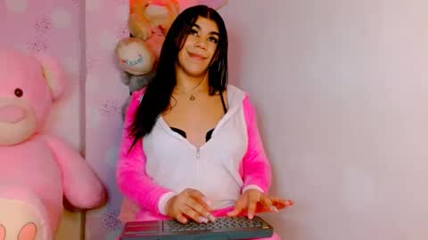 vanessa online show from 12/17/24, 05:40