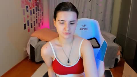 Snapshot of vanessa_brills chatting on 12/16/24, 03:40 Vanessa online show from 12/16/24, 03:40