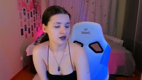 Snapshot of vanessa_brills chatting on 02/07/25, 01:04 Vanessa online show from 02/07/25, 01:04