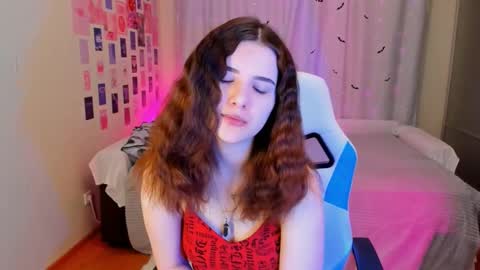 Snapshot of vanessa_brills chatting on 02/17/25, 09:30 Vanessa online show from 02/17/25, 09:30