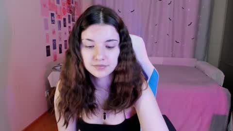 Snapshot of vanessa_brills chatting on 02/18/25, 11:41 Vanessa online show from 02/18/25, 11:41