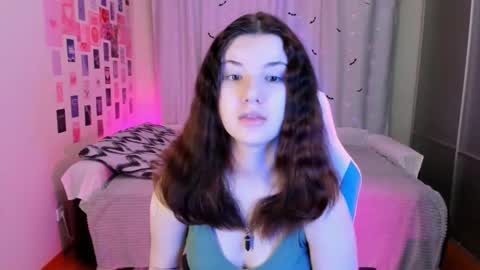 Snapshot of vanessa_brills chatting on 02/20/25, 09:09 Vanessa online show from 02/20/25, 09:09