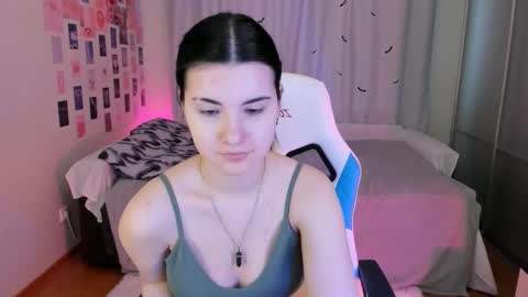 Snapshot of vanessa_brills chatting on 03/01/25, 08:34 Vanessa online show from 03/01/25, 08:34