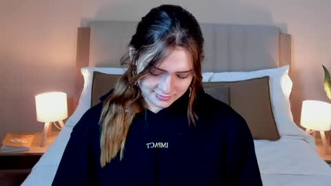 vanessa_foxyy online show from 06/04/26, 11:00