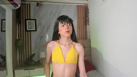 Snapshot of vanessa_jenner chatting on 06/15/26, 08:55 vanessa_jenner online show from 06/15/26, 08:55