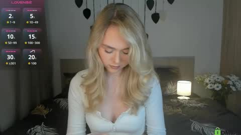 Vanessa Maes online show from 10/20/25, 08:20