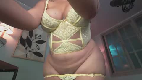 Vanessa Novvoa online show from 07/13/26, 11:29