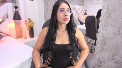 Vanessa  online show from 12/20/25, 07:32