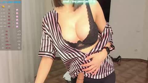 Vanessa online show from 12/16/24, 02:25