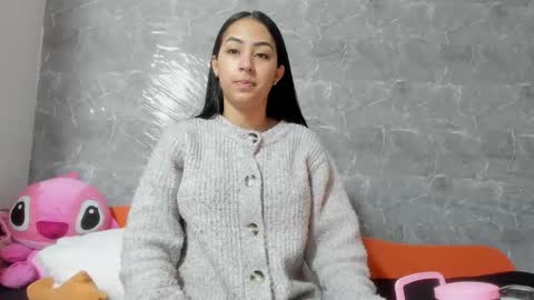 vanessaadol online show from 02/18/25, 09:32