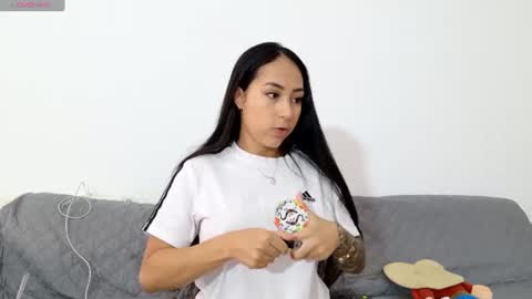 vanessaadol online show from 07/25/26, 08:45