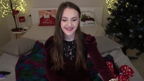 Snapshot of vanessabeautyy chatting on 12/14/24, 02:45 vanessabeautyy online show from 12/14/24, 02:45