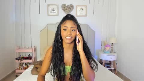Snapshot of vanessabianchi chatting on 12/25/24, 11:53 Vanessa online show from 12/25/24, 11:53
