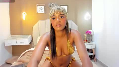 Snapshot of vanessabianchi chatting on 03/25/26, 05:24 Vanessa online show from 03/25/26, 05:24