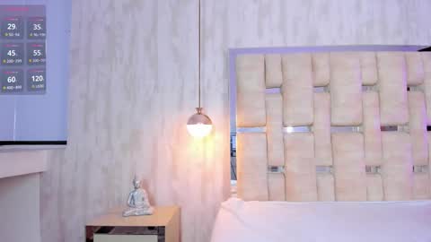 Snapshot of vanessaboch chatting on 12/05/25, 08:27 Vanessa online show from 12/05/25, 08:27