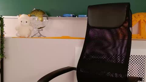 Snapshot of vanessafields chatting on 10/28/25, 03:25 Vanessa online show from 10/28/25, 03:25