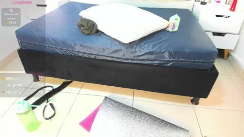 Vanessa Hard online show from 11/05/25, 08:03