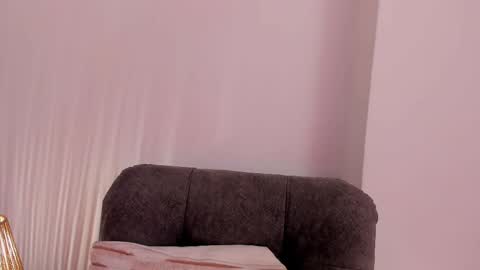 vanessajohnsonn online show from 05/22/26, 10:04