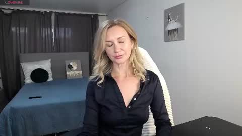 Snapshot of vanessakleiner chatting on 07/16/26, 03:51 Vanessa online show from 07/16/26, 03:51